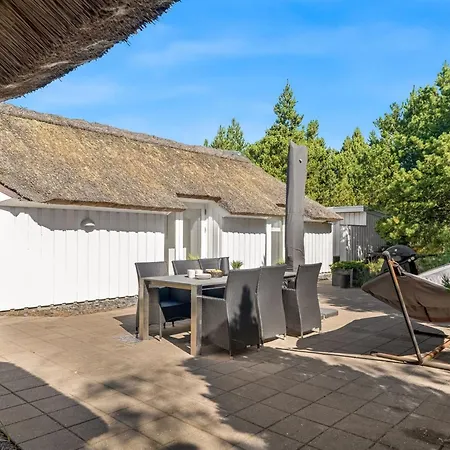 Pihla - 1-1km From The Sea By Interhome
